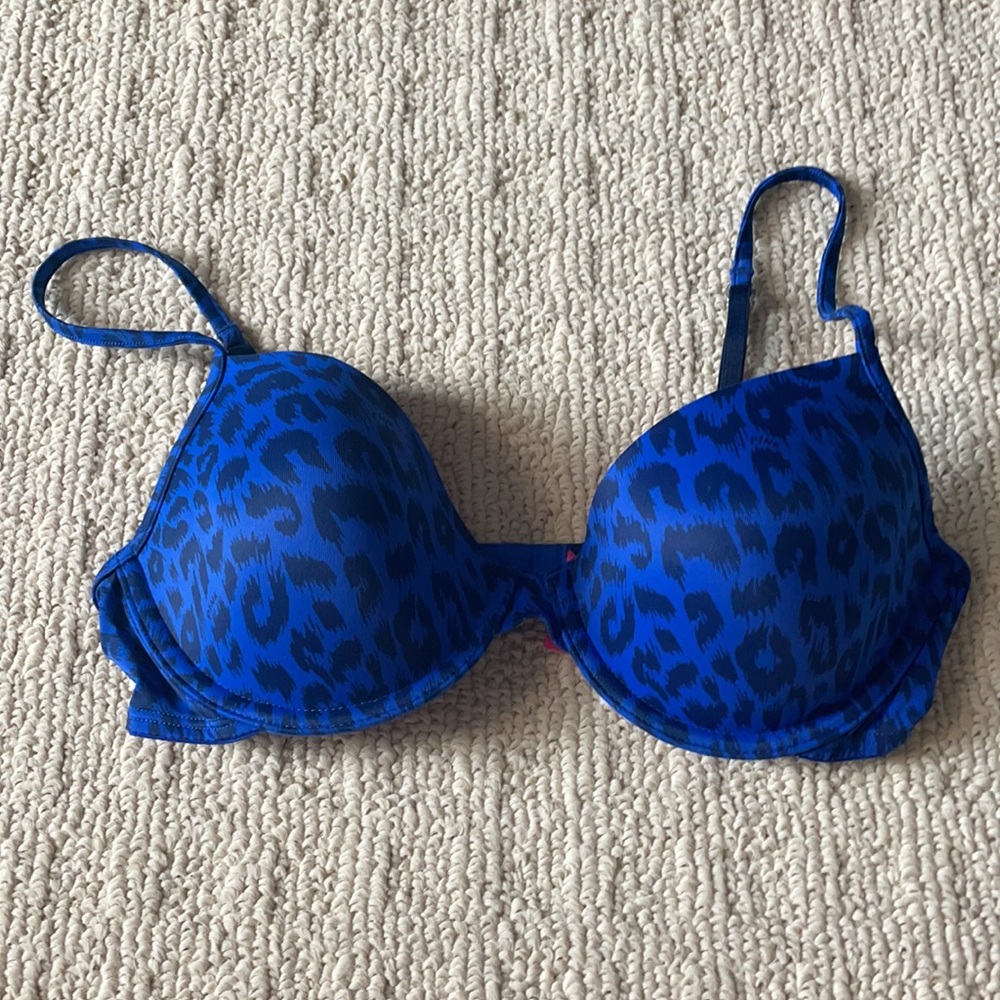 VS Pink Bra Size 34C